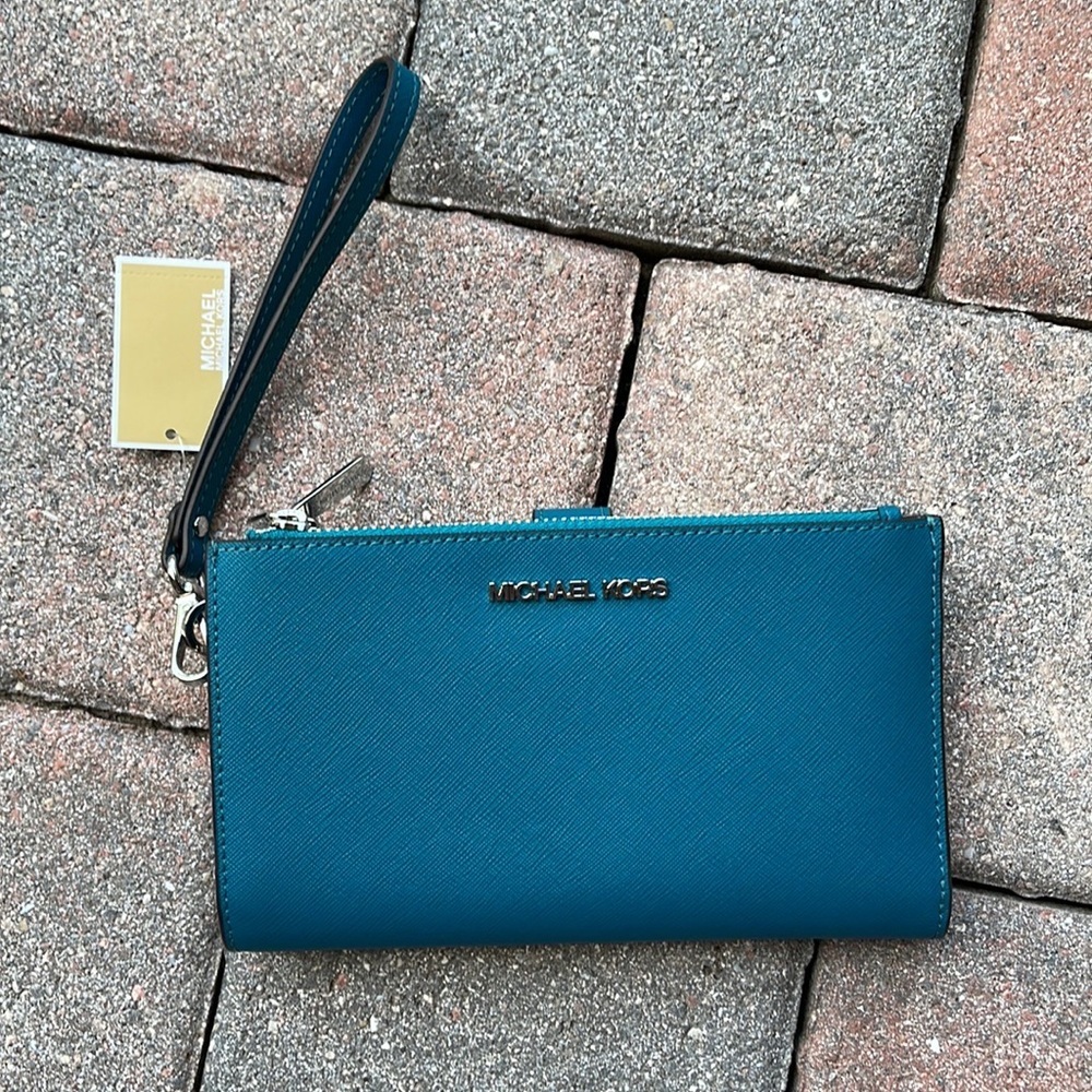 MICHAEL KORS LG DOUBLE ZIP WRISTLET LAGOON LEATHER - Picture 2 of 16